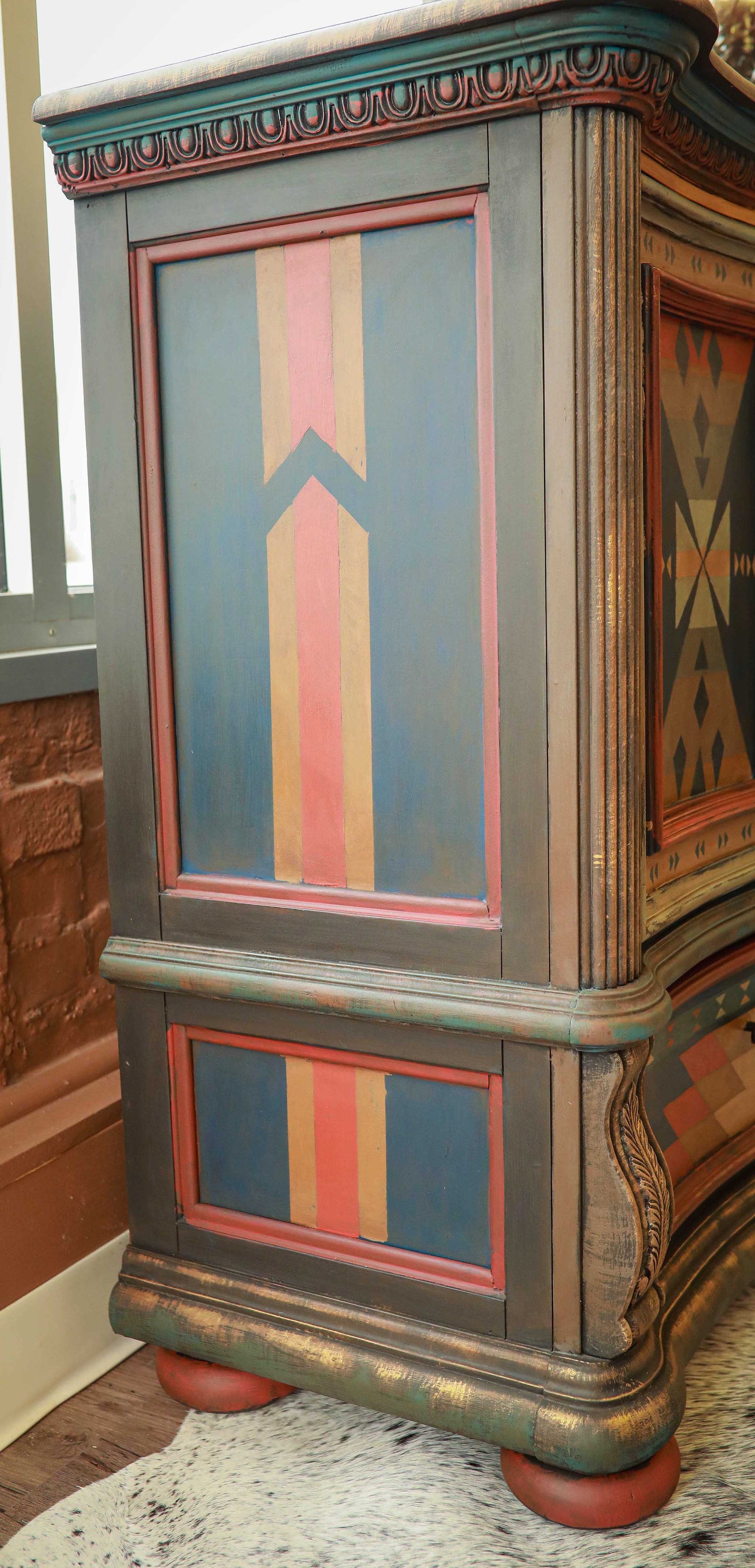 Diamond Peak Dresser Console