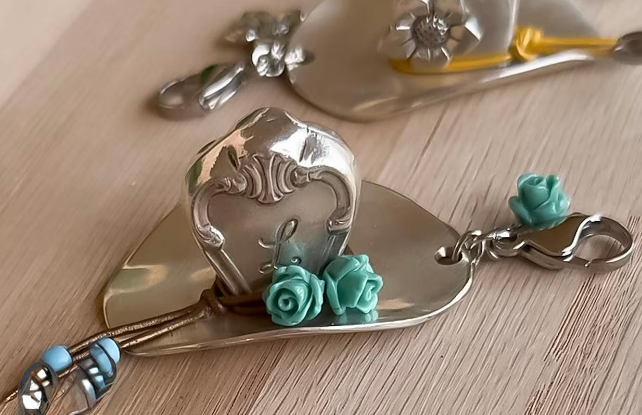 Vintage Silver Cowboy Hat Charm - Turquoise Rose